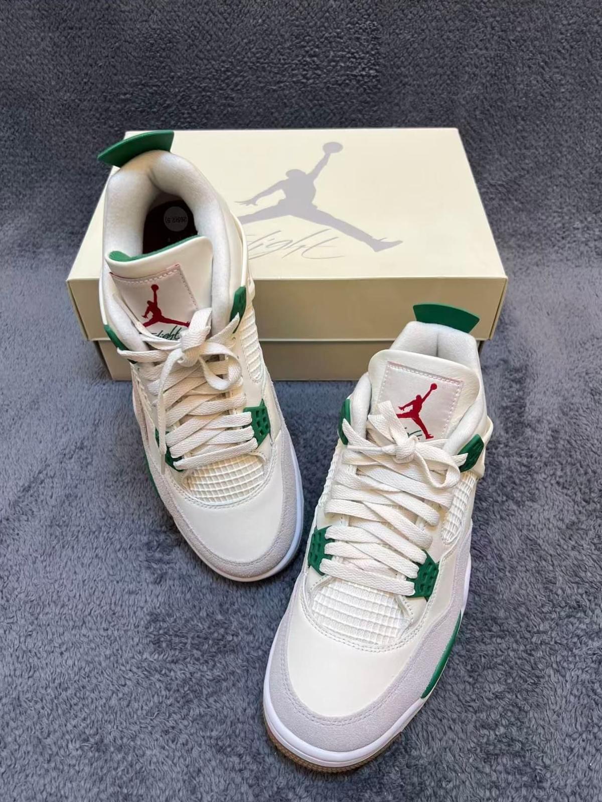 Nike SB x Jordan Air Jordan 4 