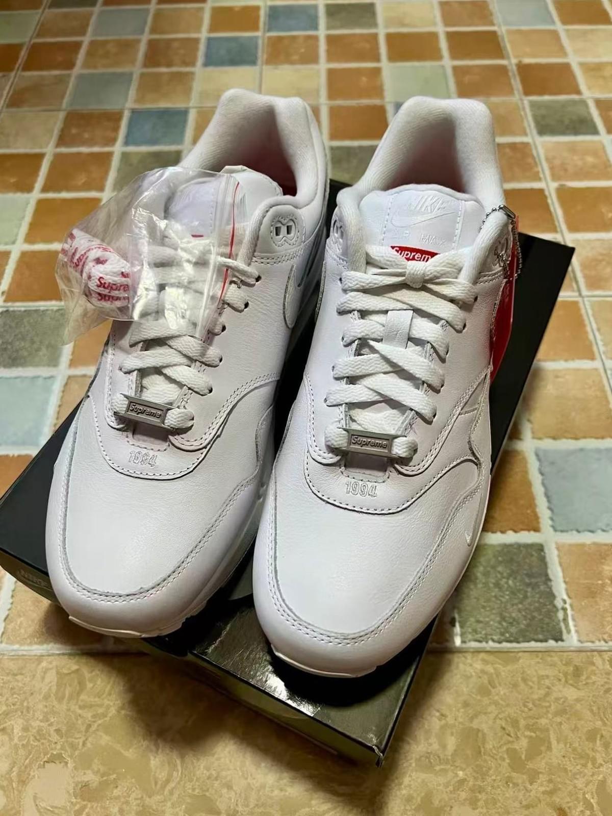 Supreme x Nike Air Max 1