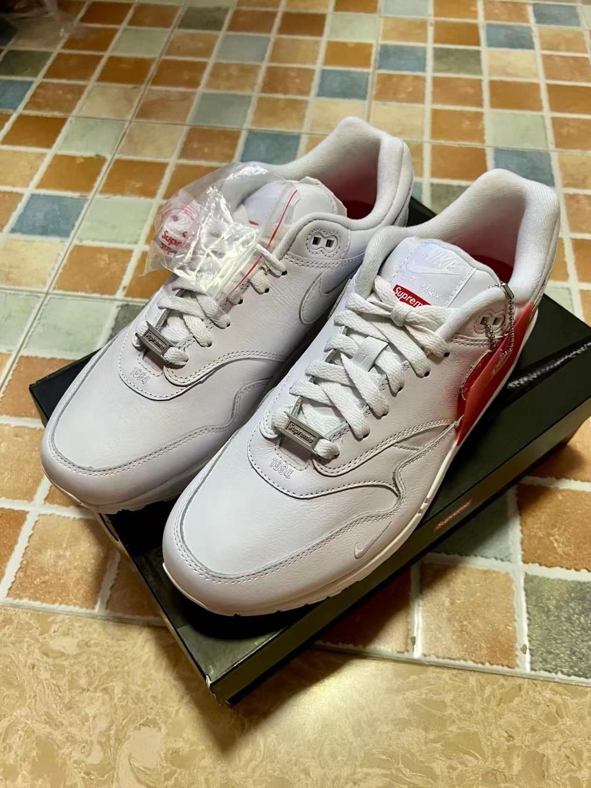 Supreme x Nike Air Max 1