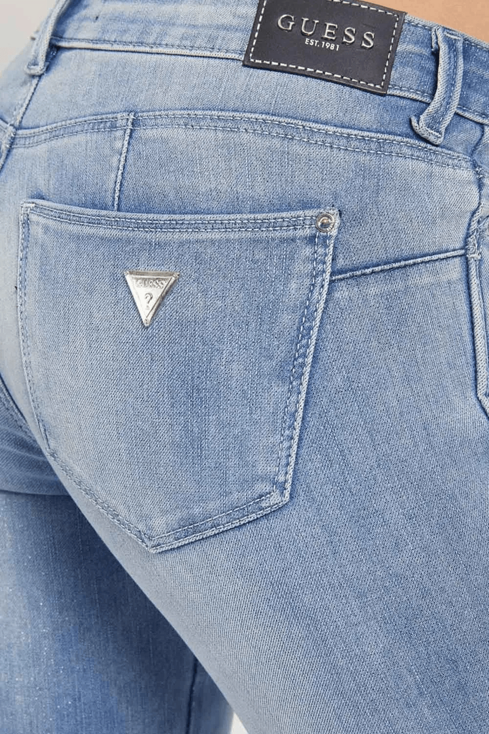 Guess Jean extensible 5 poches bleu clair pour femme