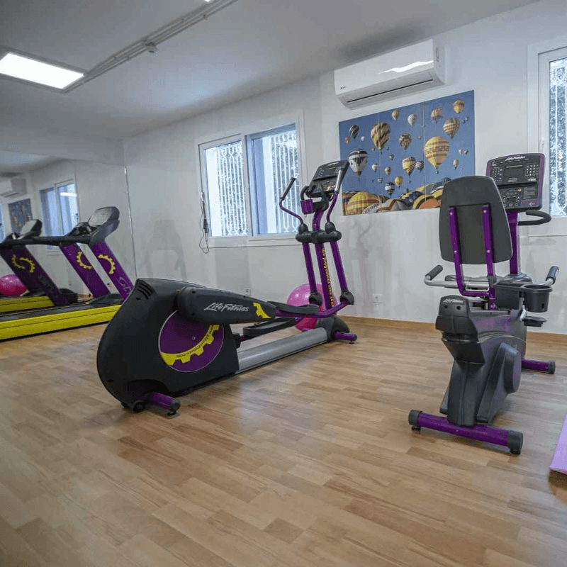 نادي رياضي للطالبات - سكن طالبات