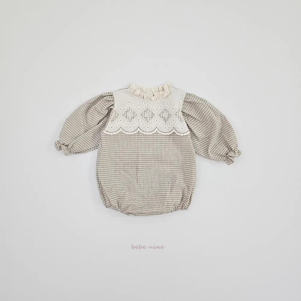 【預購】刺繡雕花包屁衣