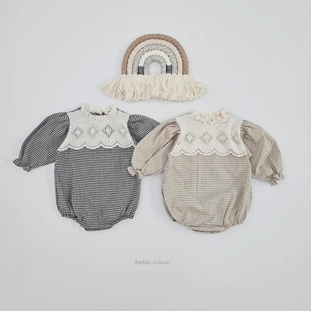 【預購】刺繡雕花包屁衣