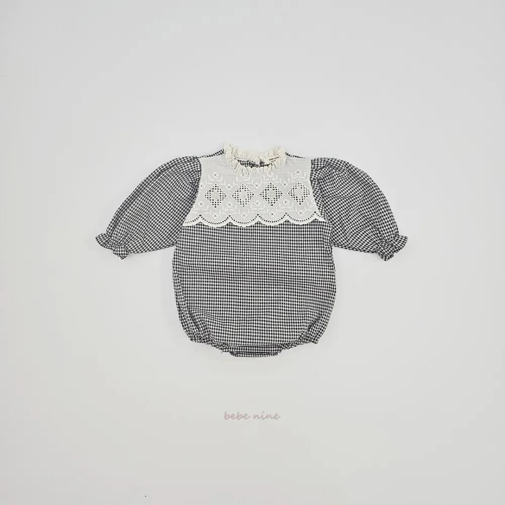 【預購】刺繡雕花包屁衣