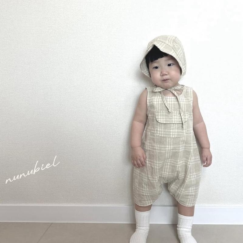 韓國-nunu biel 口袋爬服+帽子