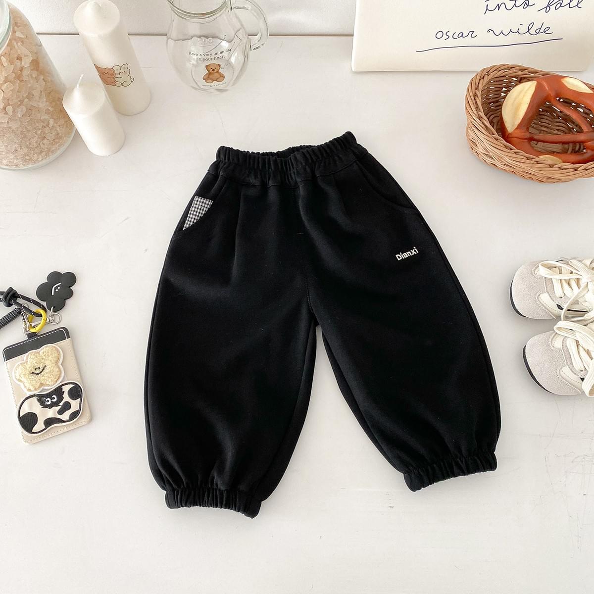 百搭字母休閒褲