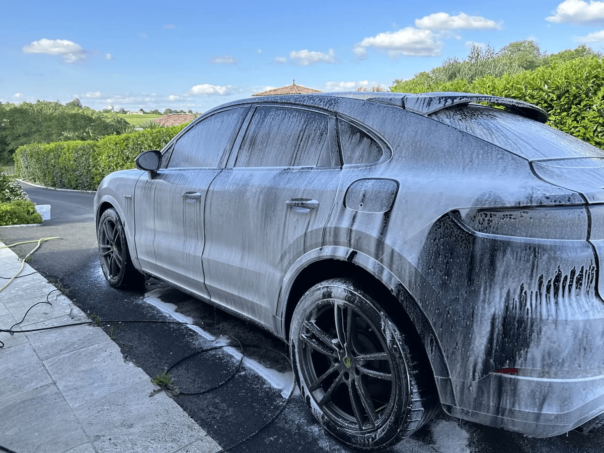 Our experts clean meticulously the interior of your vehicle for optimal comfort. Interior of Vehicles Our Mission cleaning of textiles, interior of vehicles and exteriors of houses