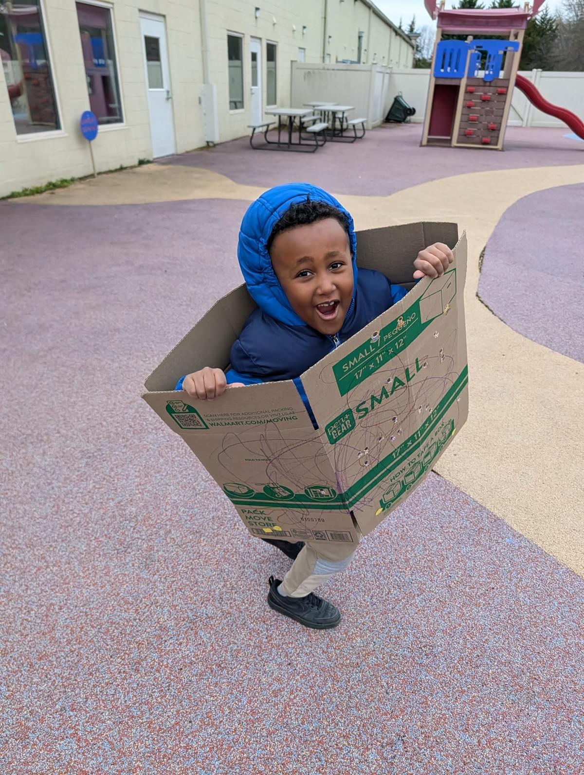 Our outdoor exploration trips provide children with the opportunity to connect with nature and develop essential life skills. Through hiking, camping, and team-building exercises, we promote teamwork, resilience, and a love for the environment, inspiring the next generation of responsible global citizens. Outdoor Exploration Trips What We Offer Creating Young Globetrotters from the Heart of Loudoun County!