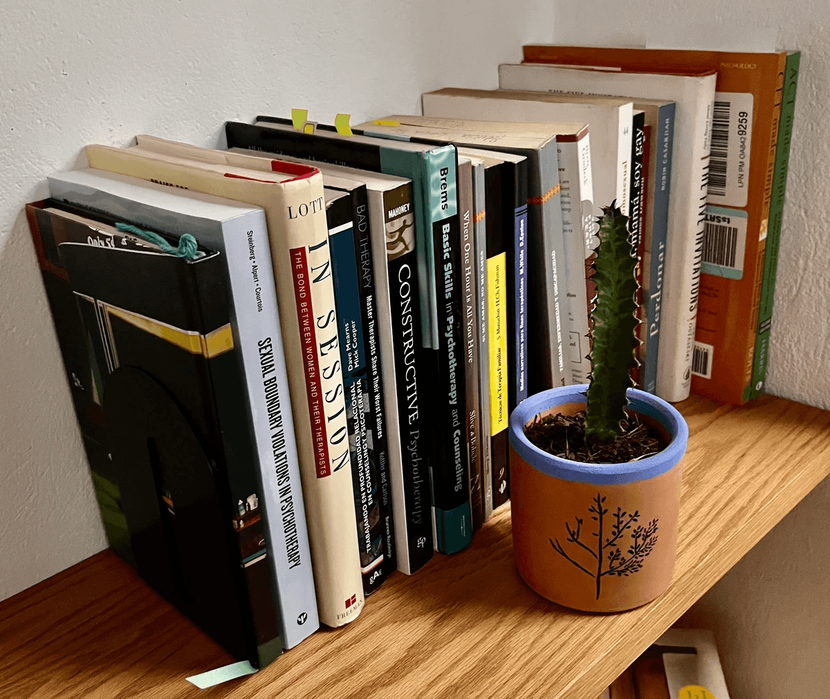 We facilitate the development of emotional and coping skills that will allow you to achieve greater well-being in all areas of your life. Personal Growth What we offer I give integrative psychotherapy with a gender approach to improve your relationships, gain well-being, and achieve personal growth.