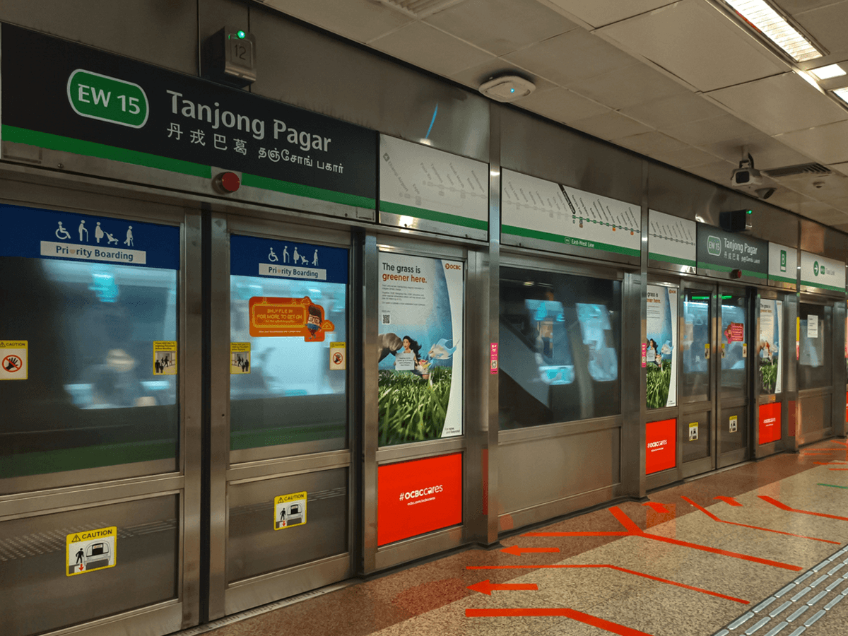 A Singapore MRT departing from Tanjong Pagar station.