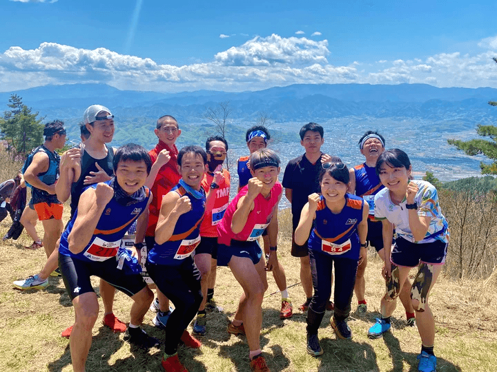 We promise to complete the order in the shortest time possible, ensuring that you can receive the jersey on time. fast delivery What are we doing we made jerseys for your team