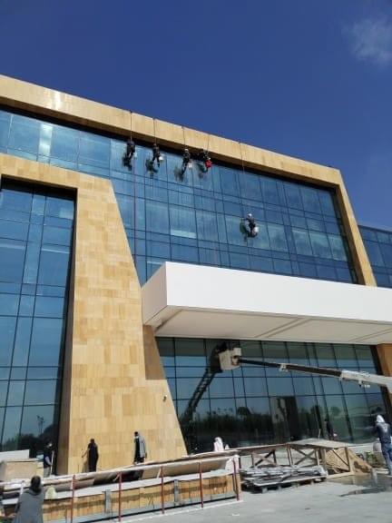 أفضل شركة تنظيف زجاج بالرياض 0537152990