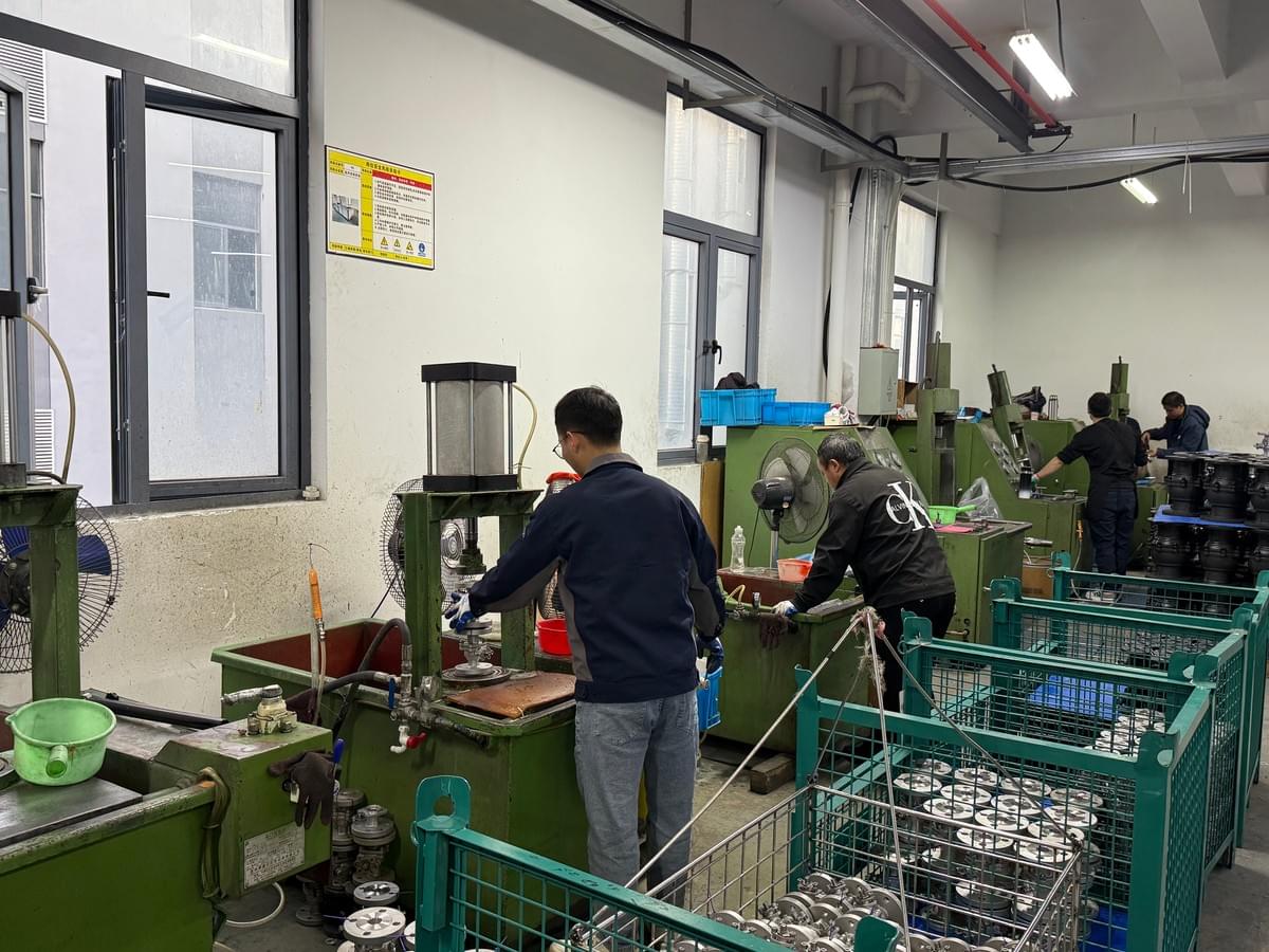 Our high-performance valves are suitable for a variety of industrial applications, with excellent pressure resistance and corrosion resistance. Each valve undergoes strict quality testing to ensure its reliability under extreme conditions. high performance valve What are we doing make valve