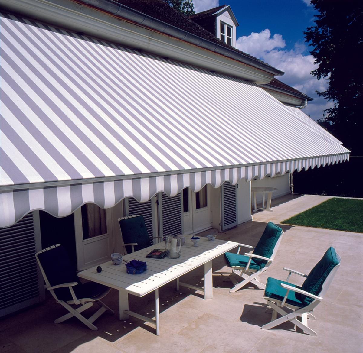 We offer a wide range of shutters and blinds, available in various styles and materials. Our solutions are designed to enhance your comfort while adding a touch of style to your home. Shutters and blinds Our Mission company of installation of glazing, windows, shutters, blinds and doors