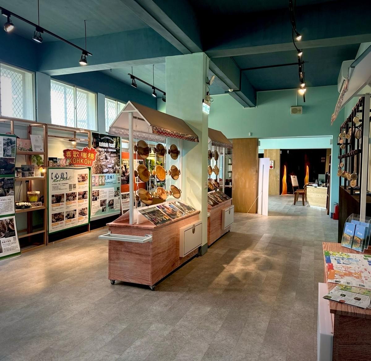 Participate in various cultural activities, deeply experience the characteristics and customs of Ruishui. cultural experience activity The services we provide Introduction to the local real estate, cultural landscape, travel itinerary, food shops, and other information in Ruifeng.