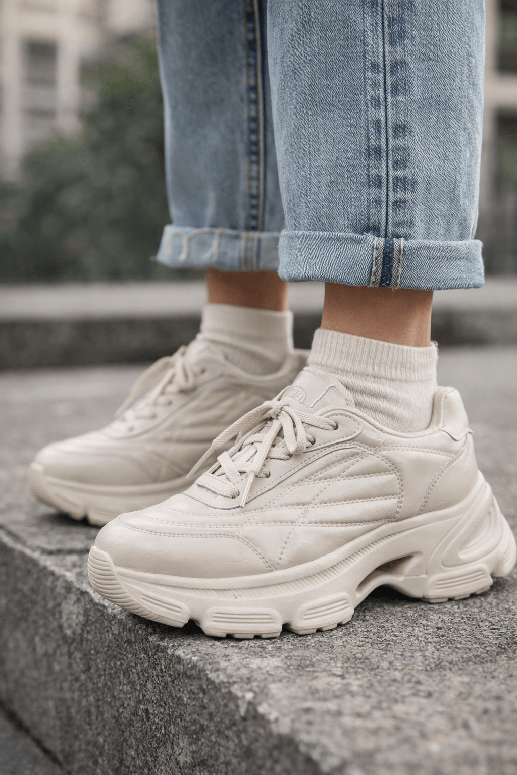 Hush Puppies 韓系厚底運動休閒鞋（奶油杏）