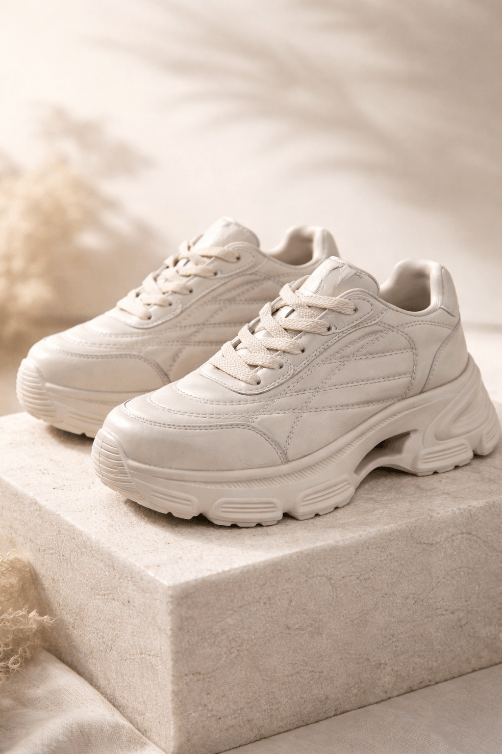 Hush Puppies 韓系厚底運動休閒鞋（奶油杏）