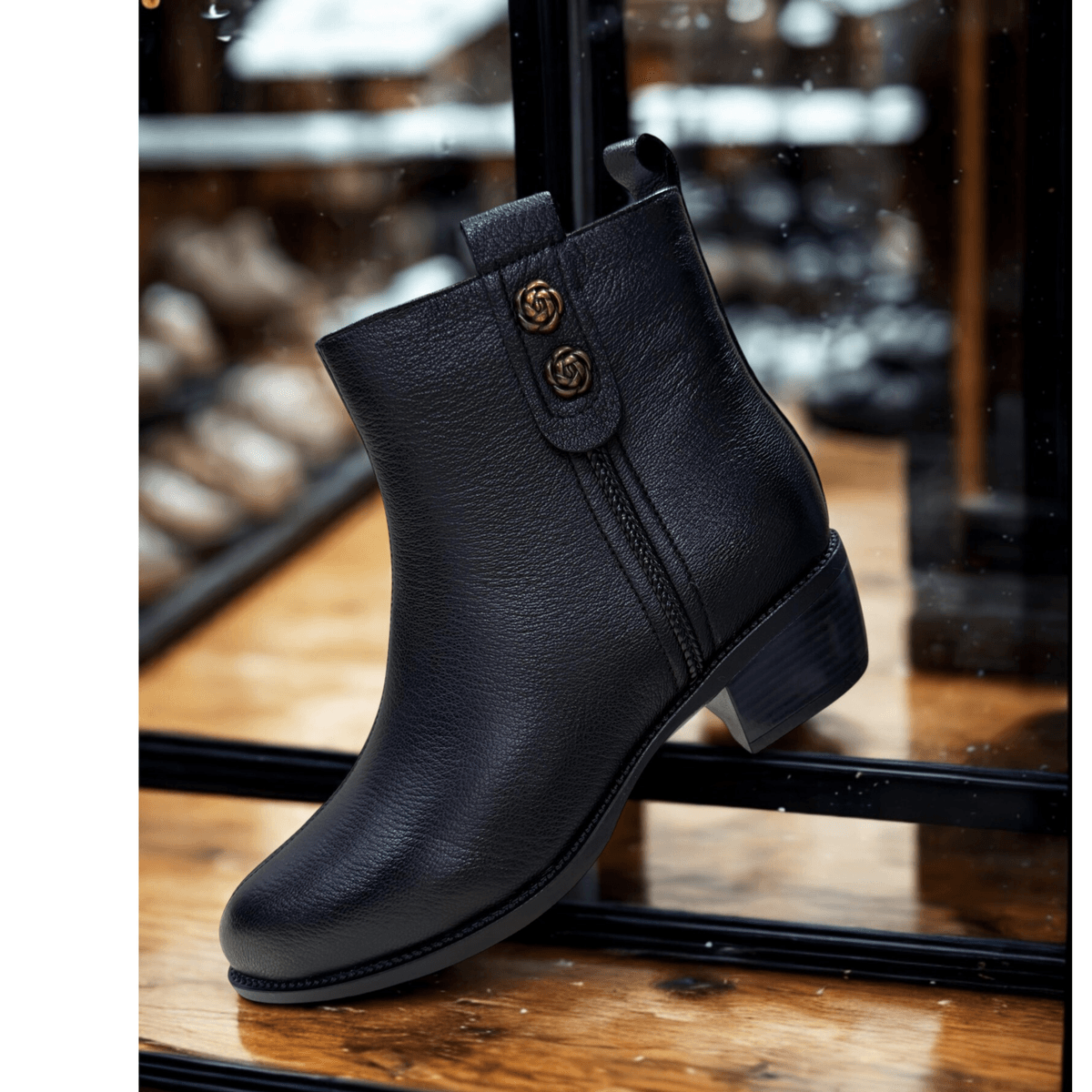 Hush Puppies 尖頭羊皮女短靴