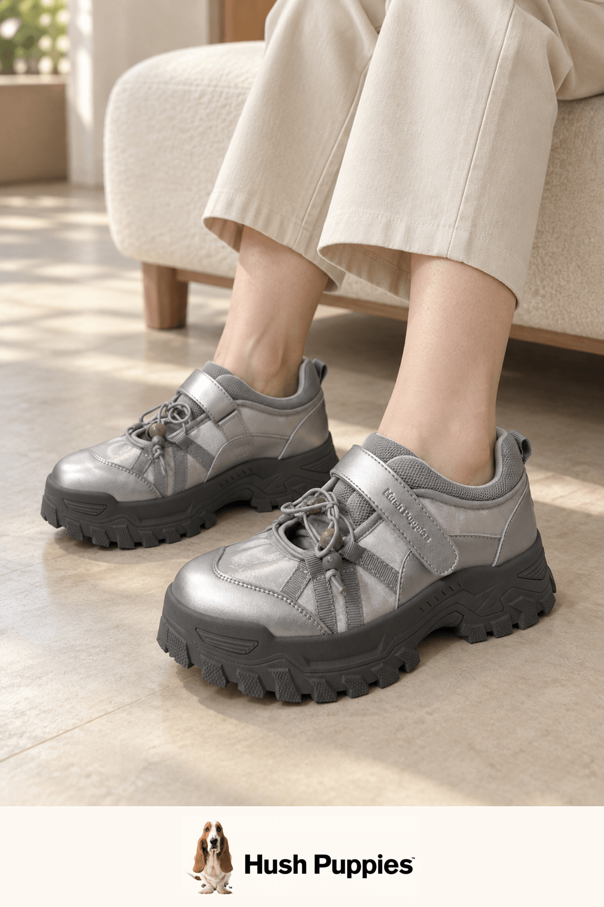 Hush Puppies 銀色飾珠厚底休閒鞋