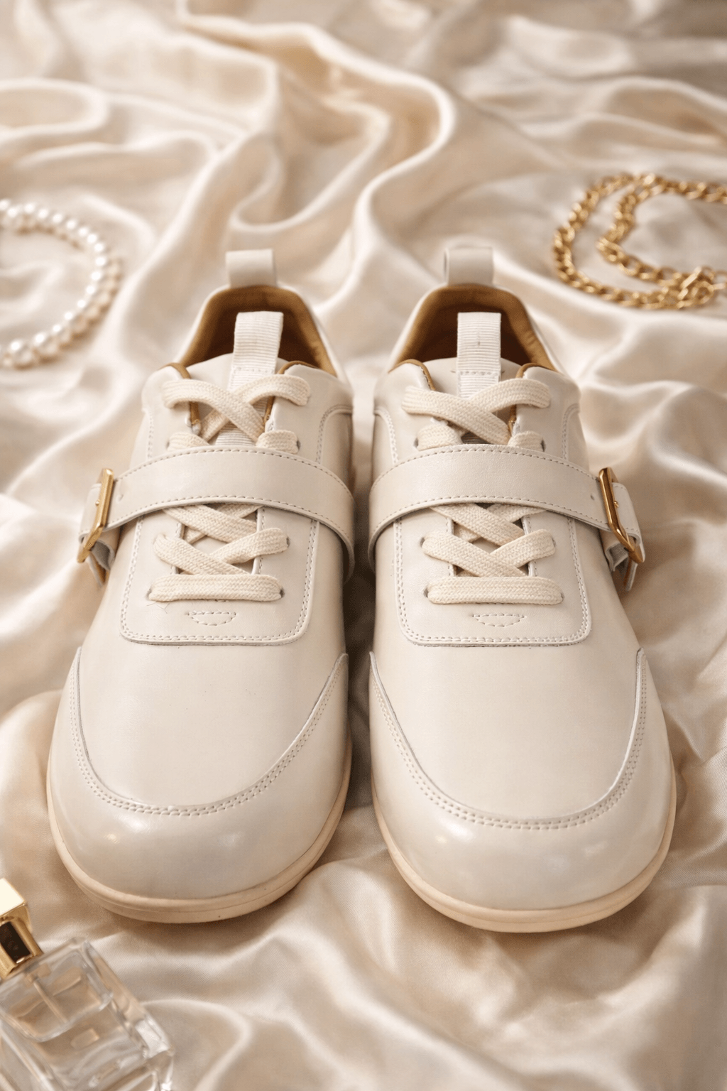 Hush Puppies 牛皮設計休閒鞋 (奶油色)