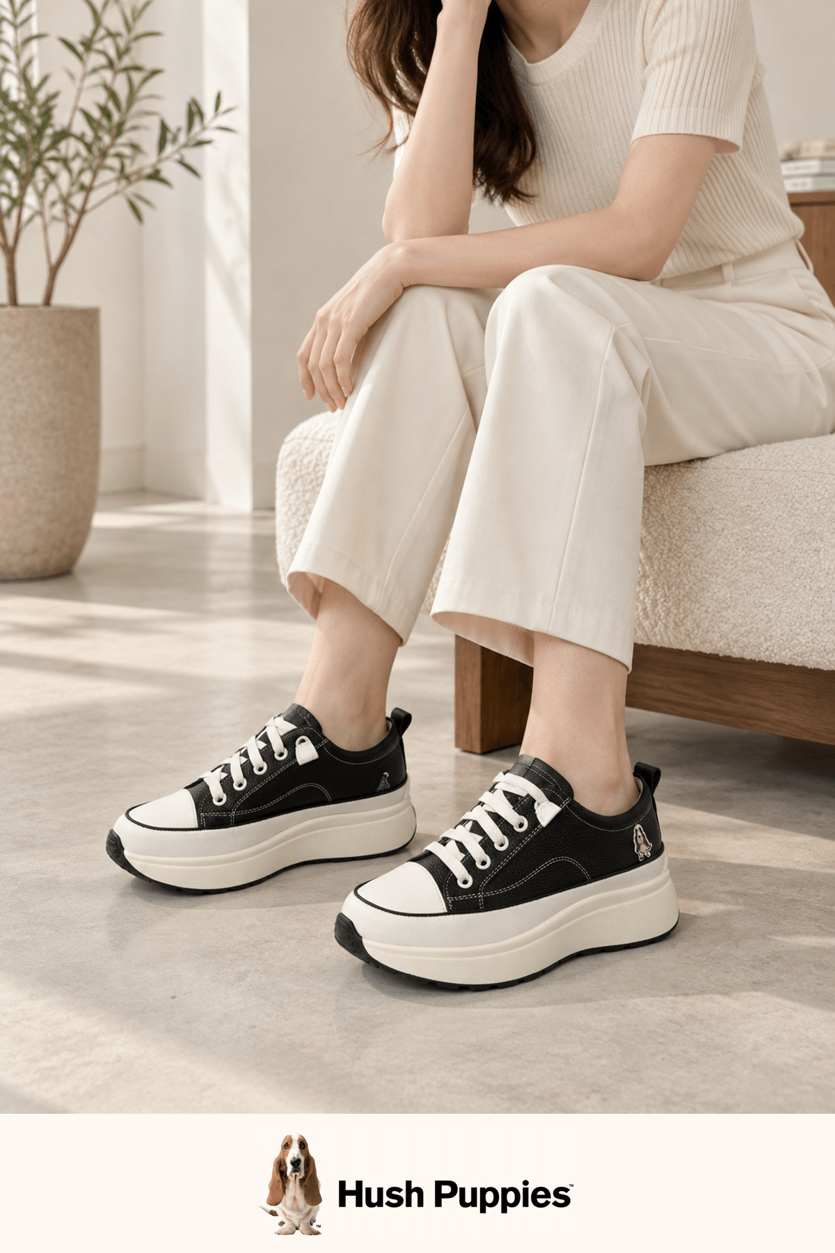 Hush Puppies 黑色厚底繫帶休閒鞋