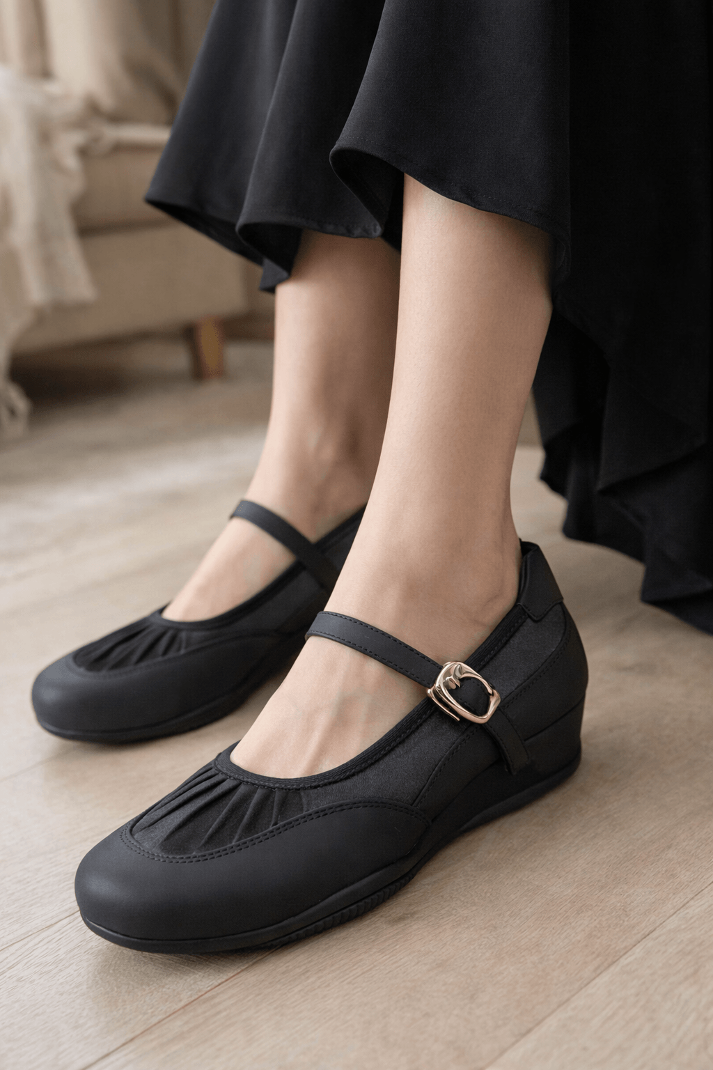 Hush Puppies 都會微光瑪莉珍楔型鞋（曜石黑）