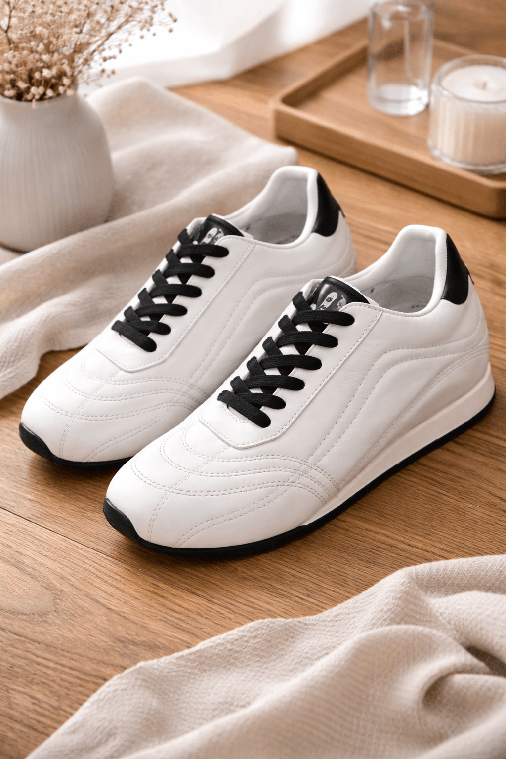 Hush Puppies 牛皮休閒鞋（白）