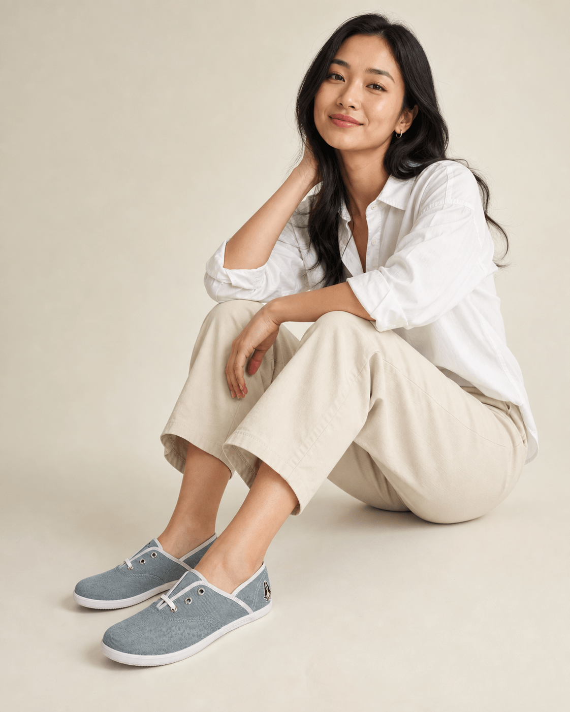 Hush Puppies 霧藍灰極簡帆布休閒鞋