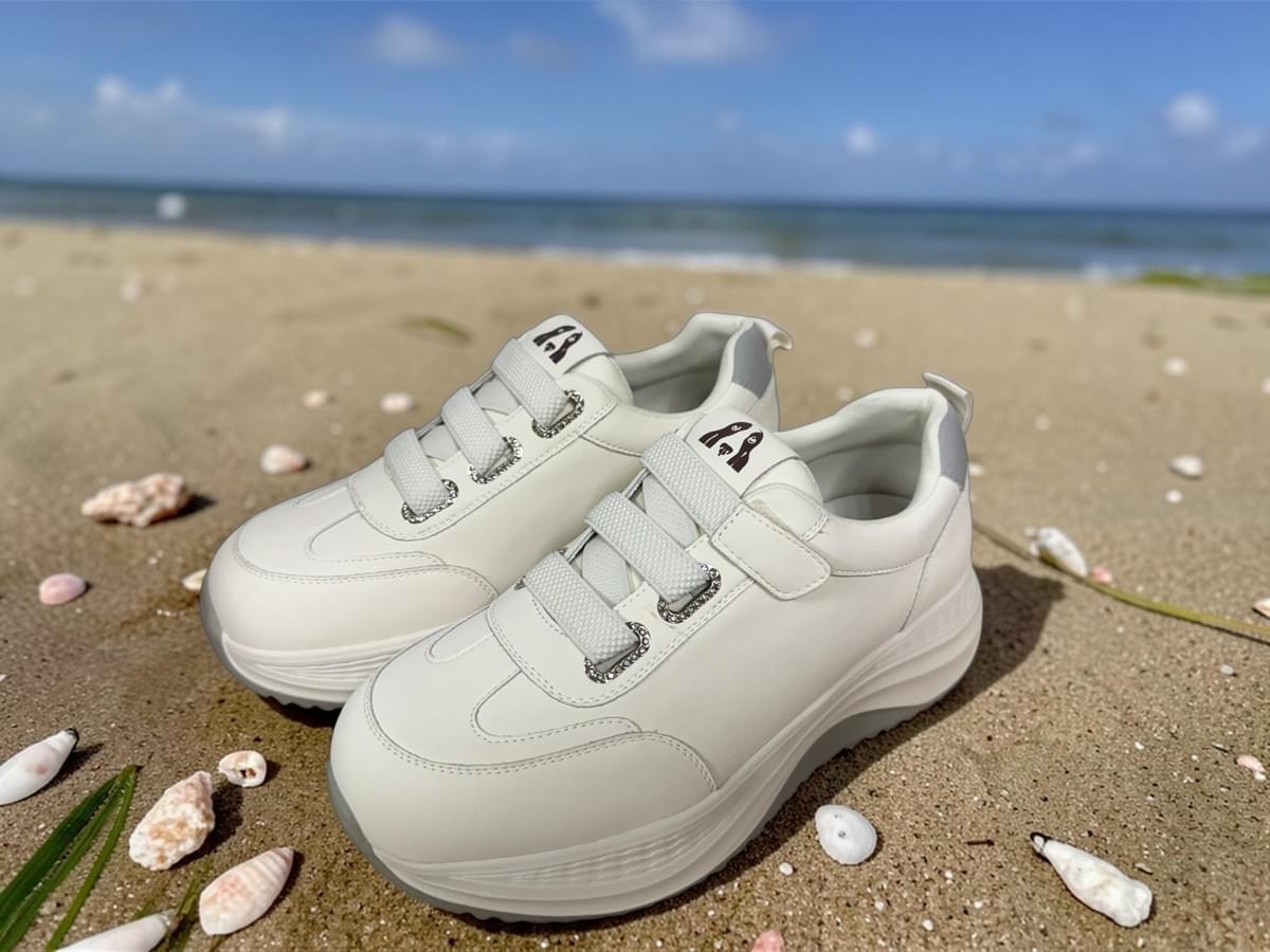 Hush Puppies 女款厚底休閒鞋