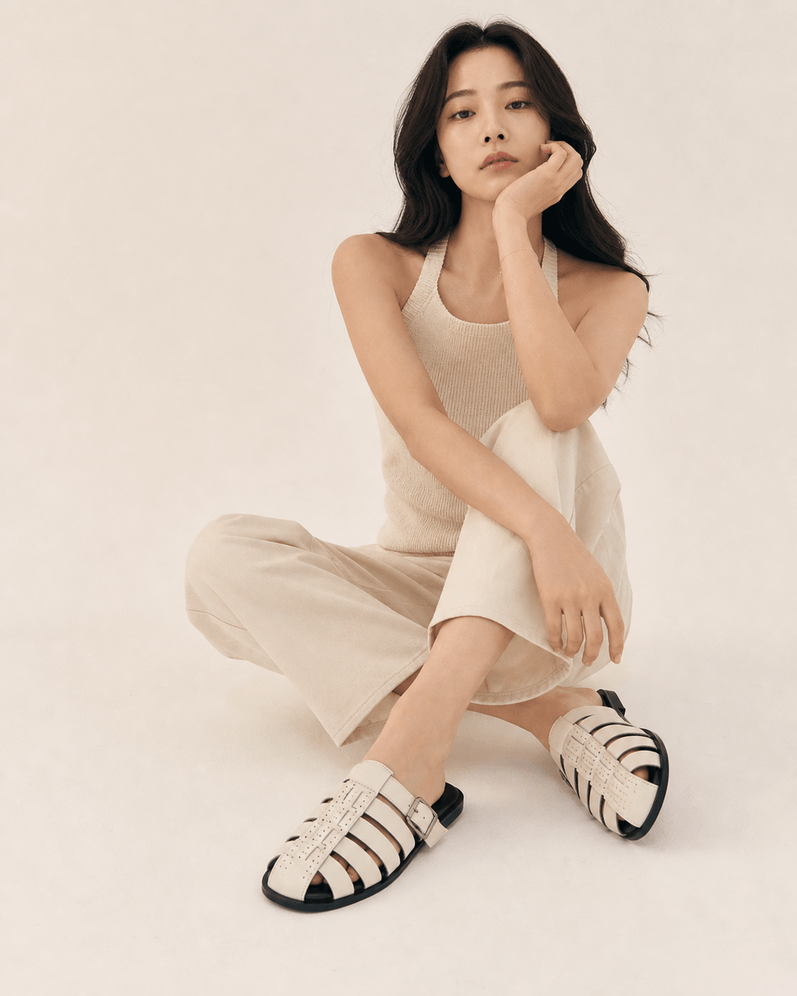 Hush Puppies 米白編織包頭拖鞋