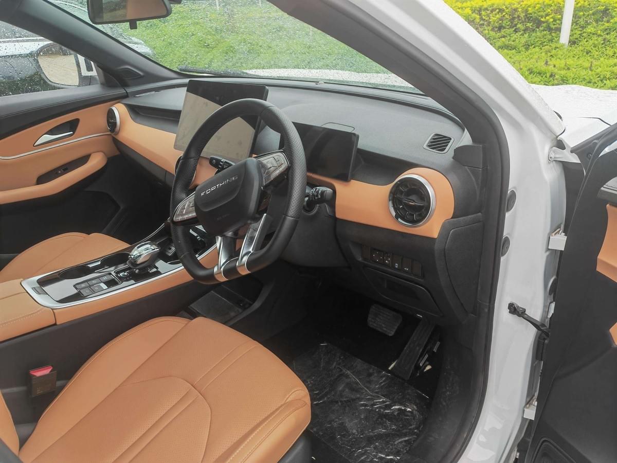 Right-hand Drive Dongfeng Forthing Friday EV Car EEC Electric Cars Adults Vehicle New Electric Cars 