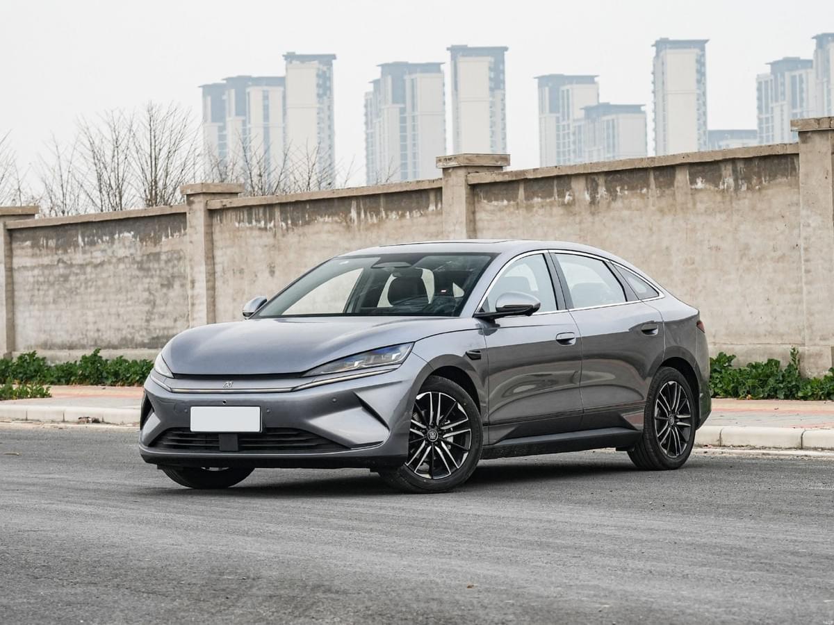 In Stock 2025 Flagship EV Car BYD Qin L Sedan Delivers Luxury 5-Seat Comfort China Premium Engineeri