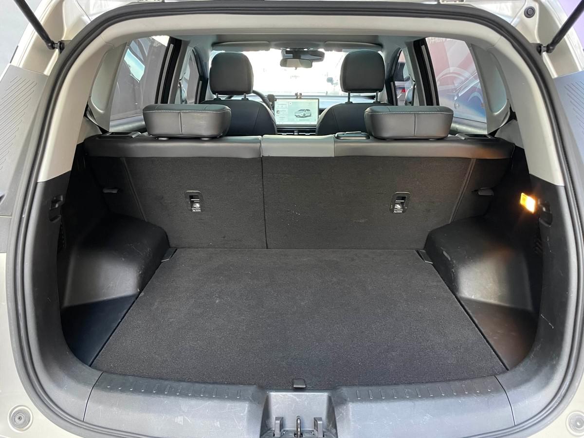 2022 Newly Launched Full Prepayment Electric Car Hot Sale Model New Energy Vehicle 5-door 5-seater S