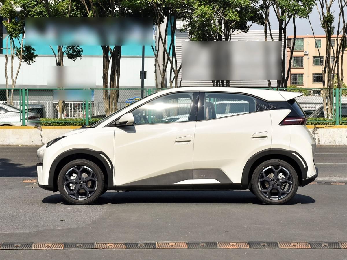 In Stock 2025 New Energy Vehicles Small Electric Cars Used Byd Seagull Smart Driving Edition 405km M