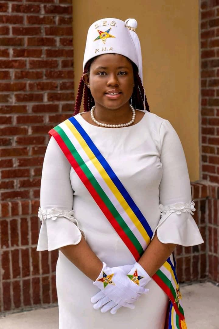 Join us to connect with like-minded individuals dedicated to personal growth and support. Unlock Your Potential with Freemasonry FREEMASON MEMBERSHIP BENEFITS

SELF-DEVELOPMENT

 We will educate you on social conduct and ethics of life. We will help you discover your potentials as a man and your reasons of existence so that you can start to pursue your dreams. The freemasonry is a family any man who strives for self-development and growth should belong to.

COMFORT

 Becoming our member will bring so much comfort into your life. This is because you will always have a family to run to in case you have any problem. Our arms are always open to comfort you, and we are always ready to send out helping hands whenever you are in a difficult situation.

INVESTMENT ORIENTATION

 Joining this family will create a good connection between you and great business investors all over the world. You will have the privilege to discuss personally with some of the most successful businessmen in the world who are also members of the freemasonry organization.

FAME

 You will get a one month fully paid vacation trip to any country of your choice, and ac