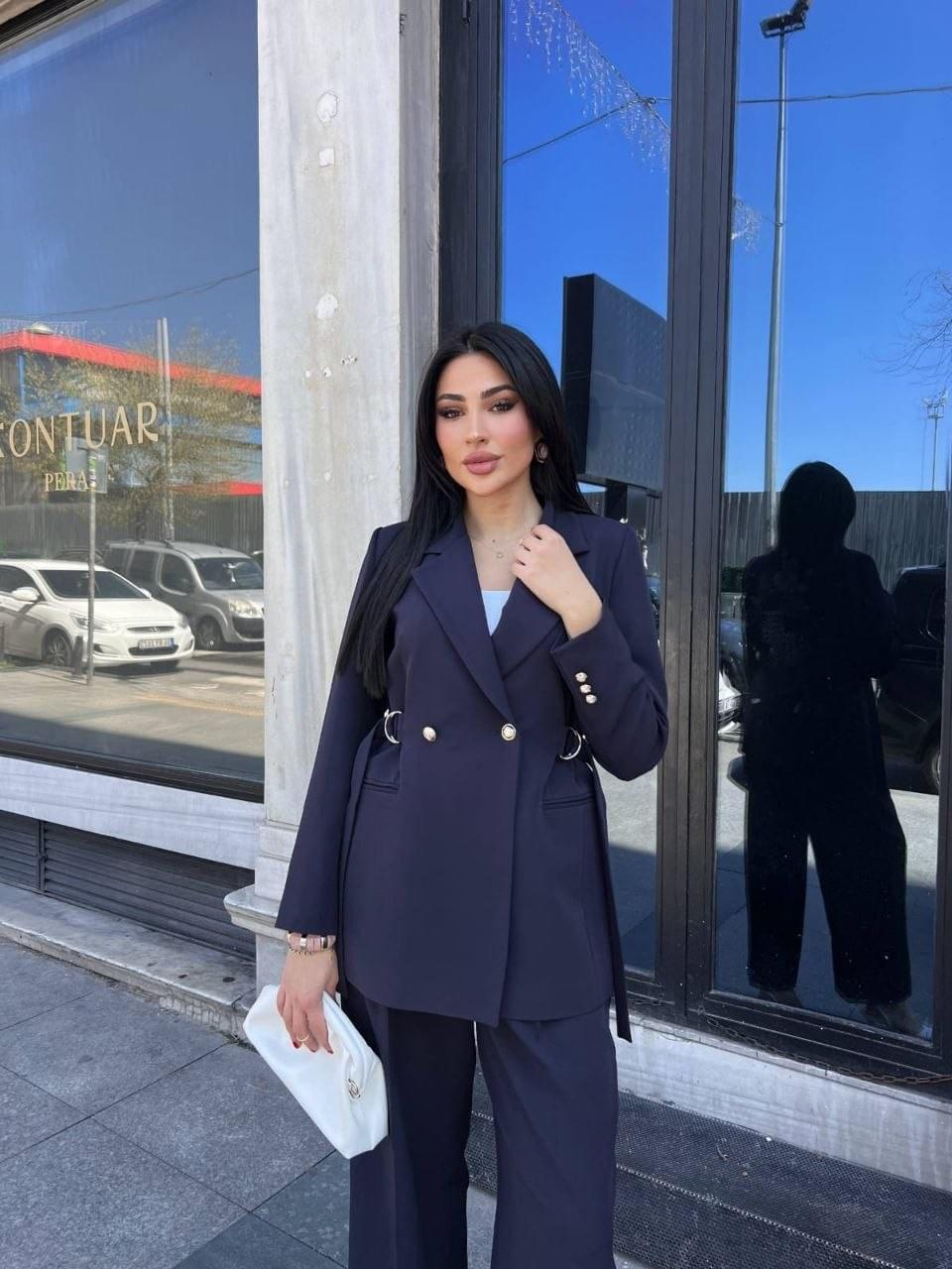 Ensemble Tailleur Élégance Classique – Marron Chic