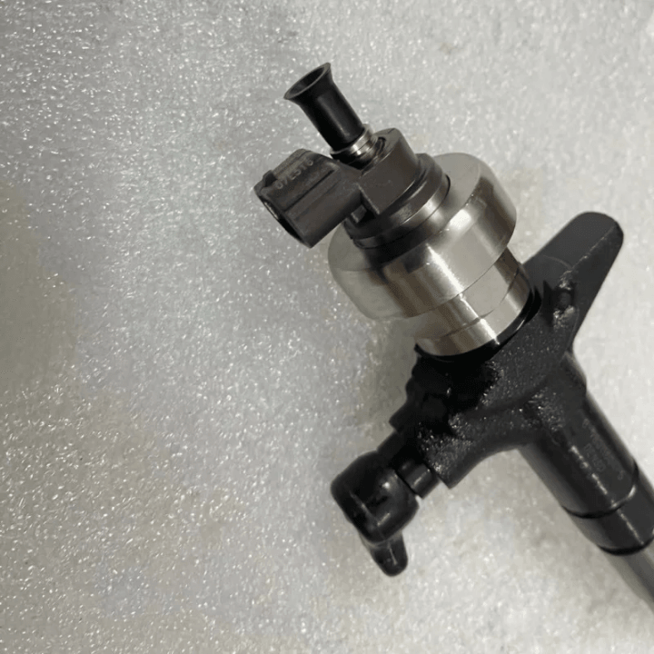 ISUZU_D-MAX I_ 2.5L DIESEL FUEL INJECTOR.