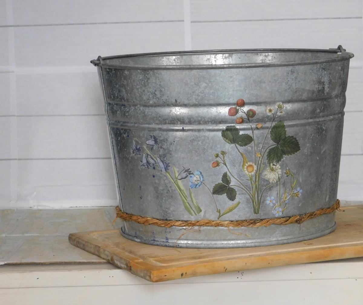 Galvanized Pot 