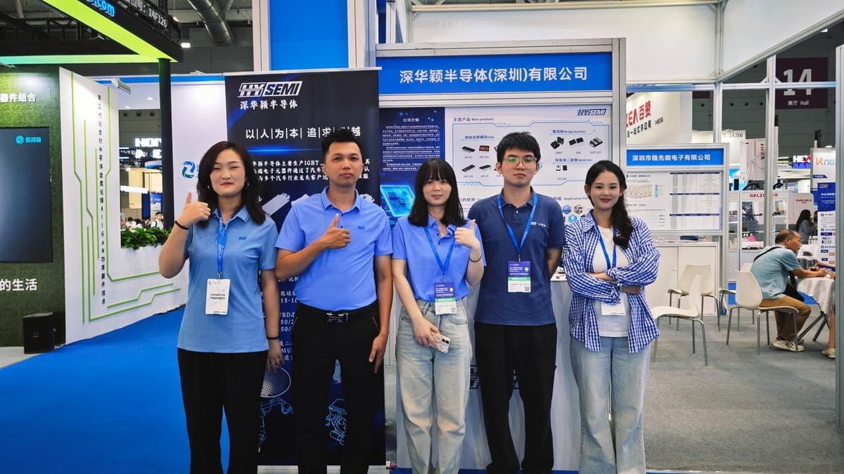 The team of SHYSEMI is attending the exhibition.