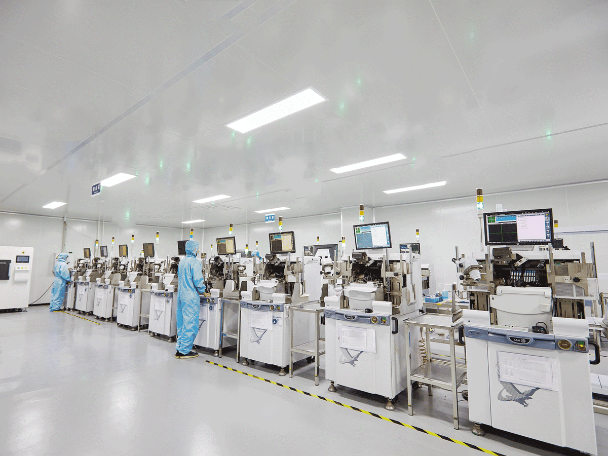 Photo of the dust-free workshop bonding line of SHYSEMI
