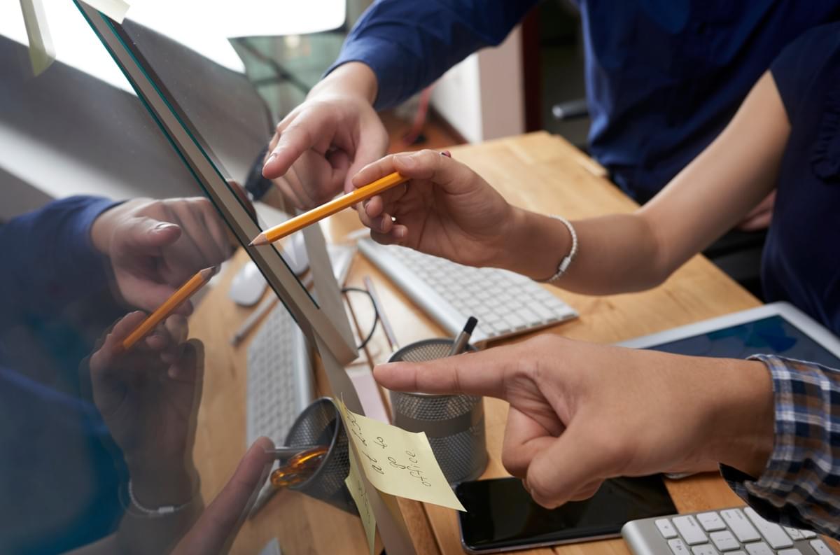 Our silica sand is utilized in various sectors, including glass manufacturing, photovoltaic materials, and advanced industrial processing. Versatile Applications Our Expertise PT. KILAT PANDANG BARITO is an Indonesia-based silica sand mining company operating in Central Kalimantan, focusing on the extraction and supply of high-grade and high-whiteness silica sand for industrial and advanced material applications.With a legally licensed mining concession and abundant mineral resources, we are committed to providing stable, large-scale, and export-oriented silica sand supply to customers in China and international markets.Our products are widely applicable to glass manufacturing, photovoltaic materials, industrial processing, and high-purity applications, with specifications available upon request.