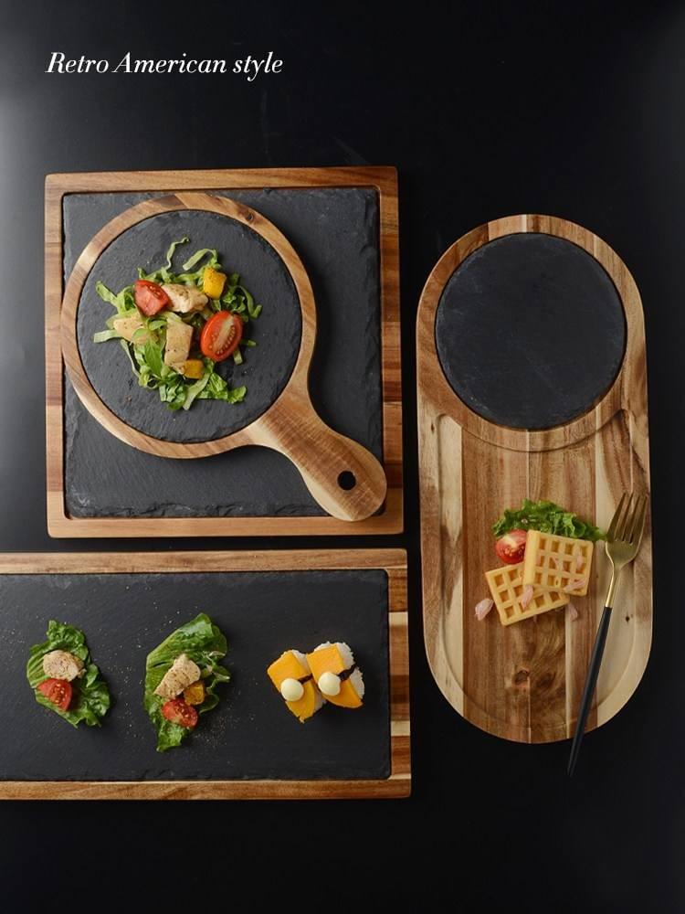 Wooden pizza trays are often made of natural hardwood, and there are significant differences in hard