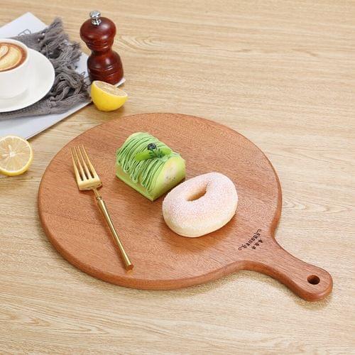 Wooden pizza trays are often made of natural hardwood, and there are significant differences in hard