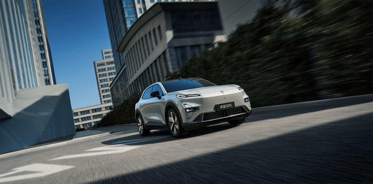 2025 Chinese EV Cars Large SUV Deepal S05 200 Max Extand Range Hybrid Vehicle New Energy Cars