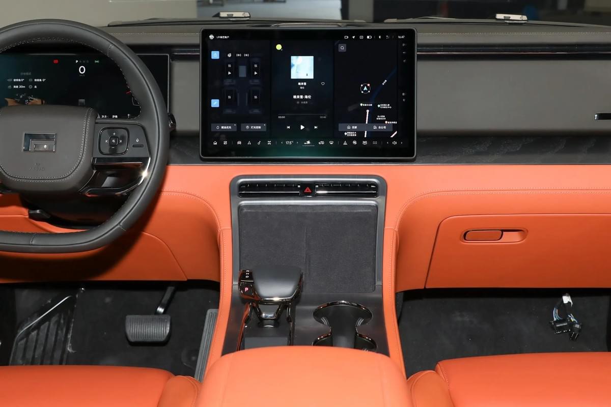 Electric Car ROX 01 7 Seats EV Extended-Range Electric Jishi 01 Polar Stone 01 2025 PHEV Car Hybrid 