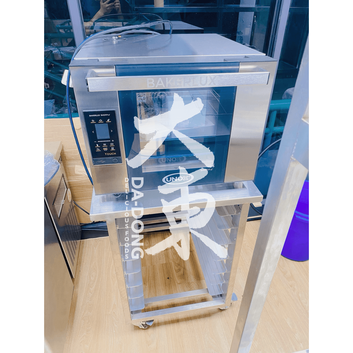 玻璃屋新式廚房