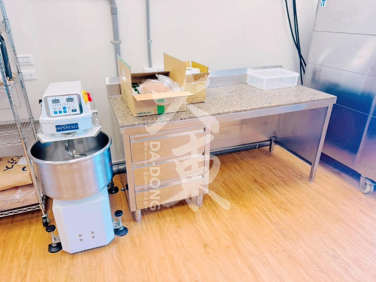 廚房設計內-歐包烘焙店 開放式廚房規劃