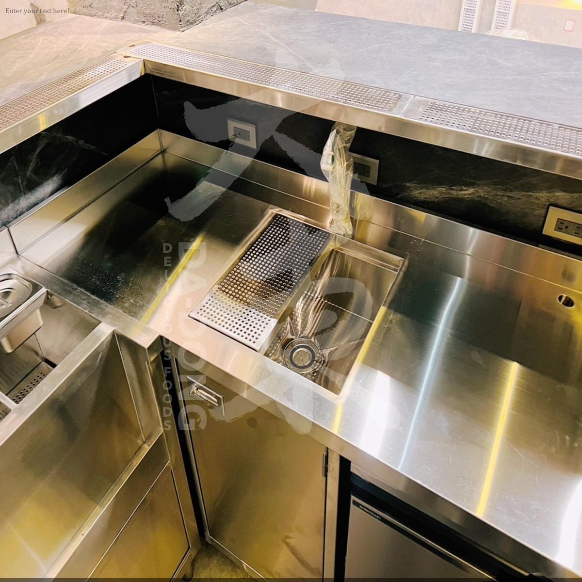 高階汽車旅館附設餐酒餐廳