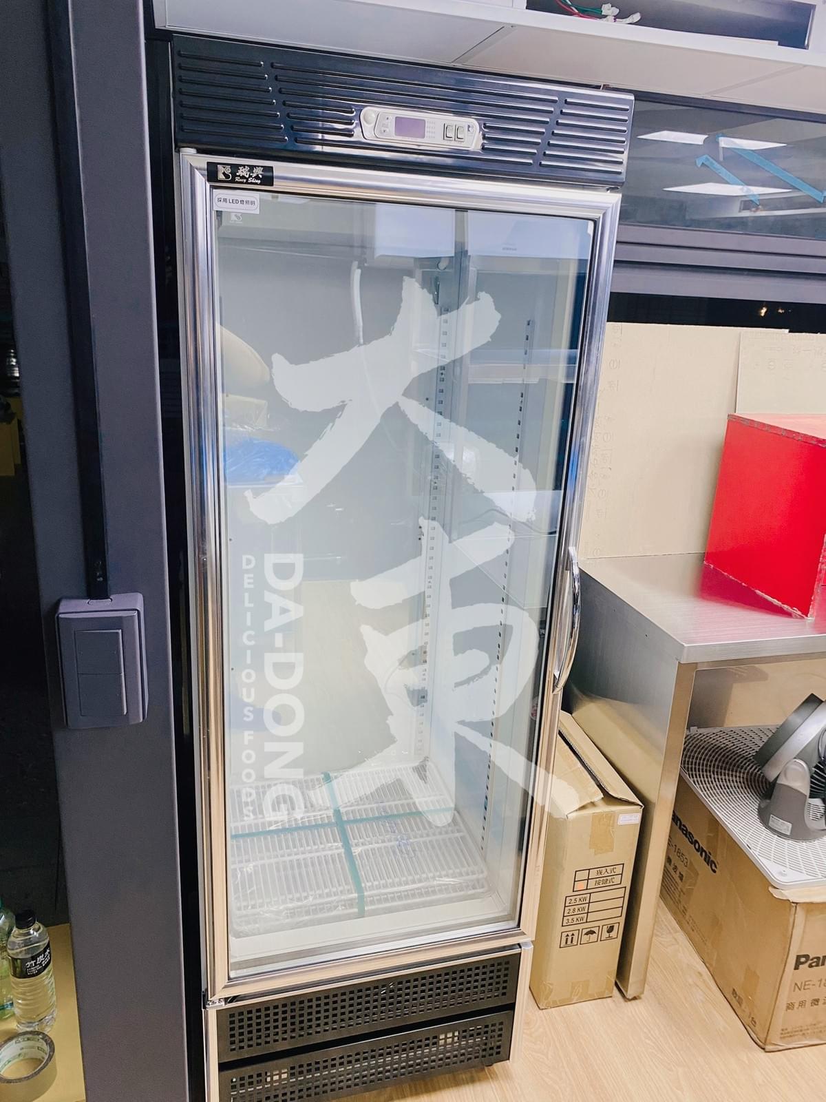 玻璃屋新式廚房
