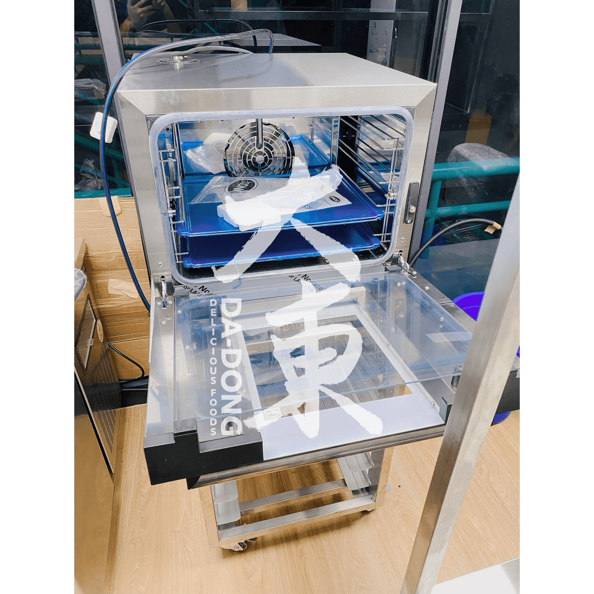 玻璃屋新式廚房